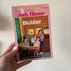 5 for $20 - 𝅺vintage Judy Blume book Blubber